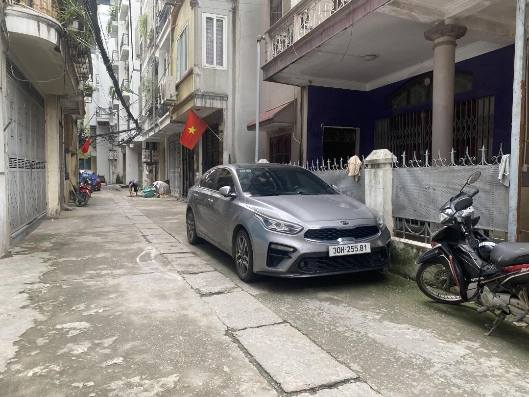 7.5 Tỷ, Nhà Kim Giang, 45m2*5 Tầng, Nội Thất Long Lanh, Ngõ Ba Gác, 20m Ra Mặt Phố