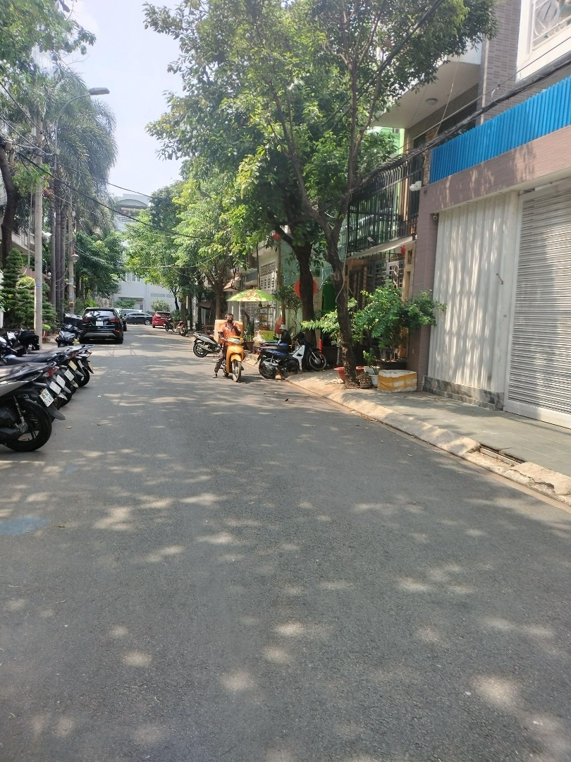Bán Căn Nhà Trong Công Viên X35 Nguyễn Minh Hoàng K300 P12 Dt 5x16m Trệt 2 Lầu St Nhà Mới đẹp 23tỷ