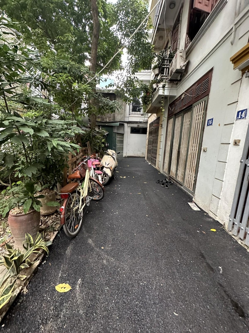 Nhà Xây Mới đại Linh, Diện Tích 47m2, Giá 8.15 Tỷ - Ngõ Thông, Rộng 4m