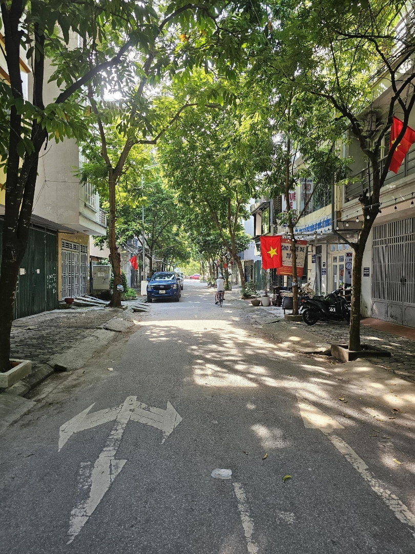 Chính Chủ Bán 2 Lô đất Dv Hàng Bè - Kiến Hưng - Hà đông