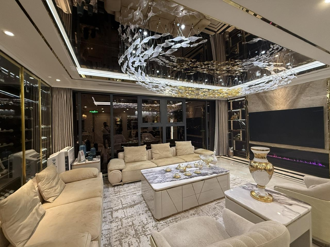 Bán Căn đập Thông 4n 4wc Sky Park Residence Rộng 220m2 View Hồ Và Công Viên, Full Nội Thất Cao Cấp
