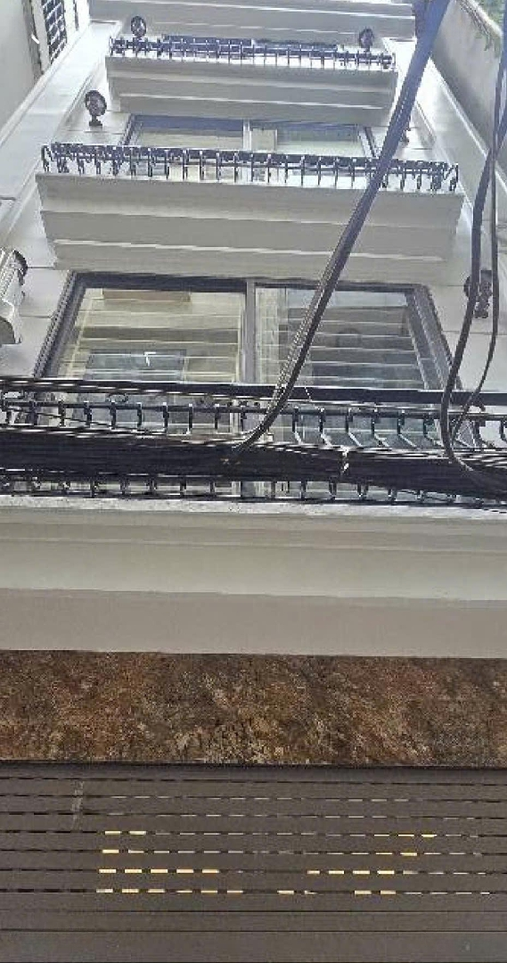 Bán Nhà Mới Ngũ Hiệp - ô Tô 7 Chỗ Dt 45m 5 Tầng Lô Góc 5.45 Tỷ
