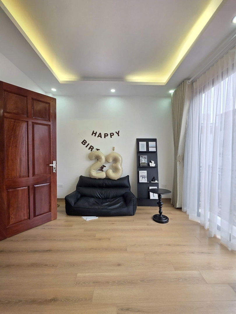 Bán Nhà Ngõ ô Tô Ngô Quyền La Khê, Hà đông, 42m², 5 Tầng, Mt 4m, Giá 9.3 Tỷ