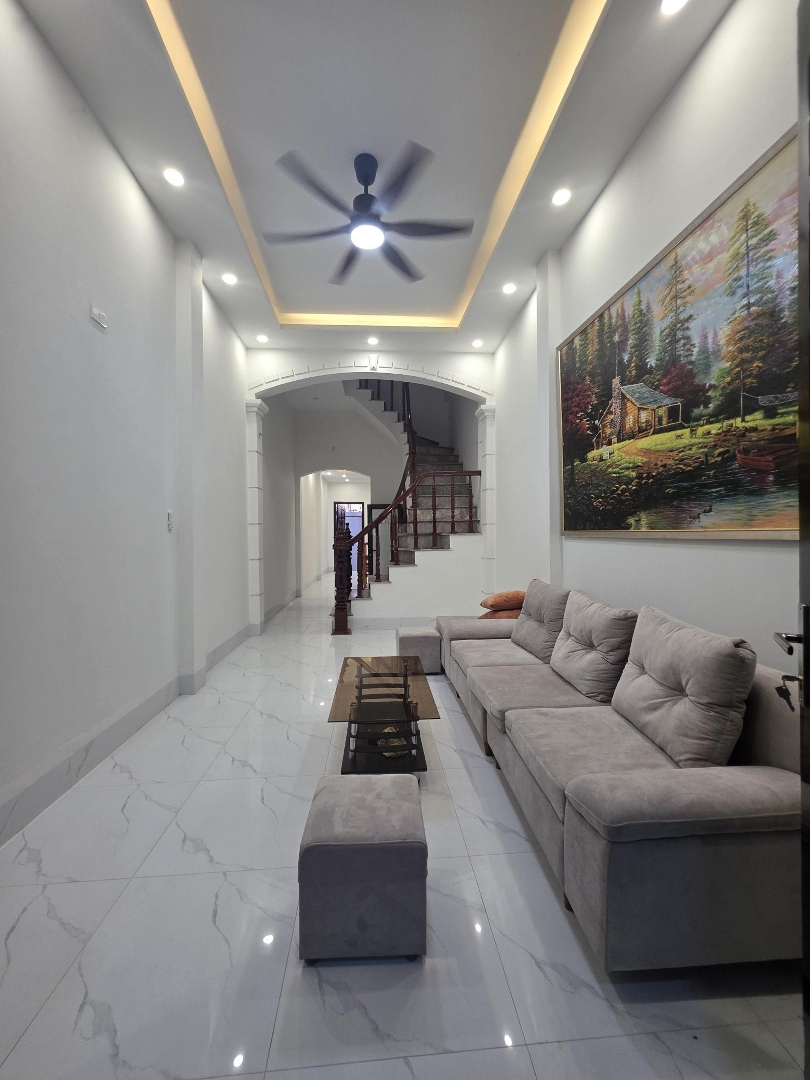 Bán Nhà Dân Xây 70m Ngọc Thụy, ô Chờ Thang Máy ,4 Ngủ ,hai Mặt Ngõ,15m Ra ô Tô Tránh,chỉ 10xty