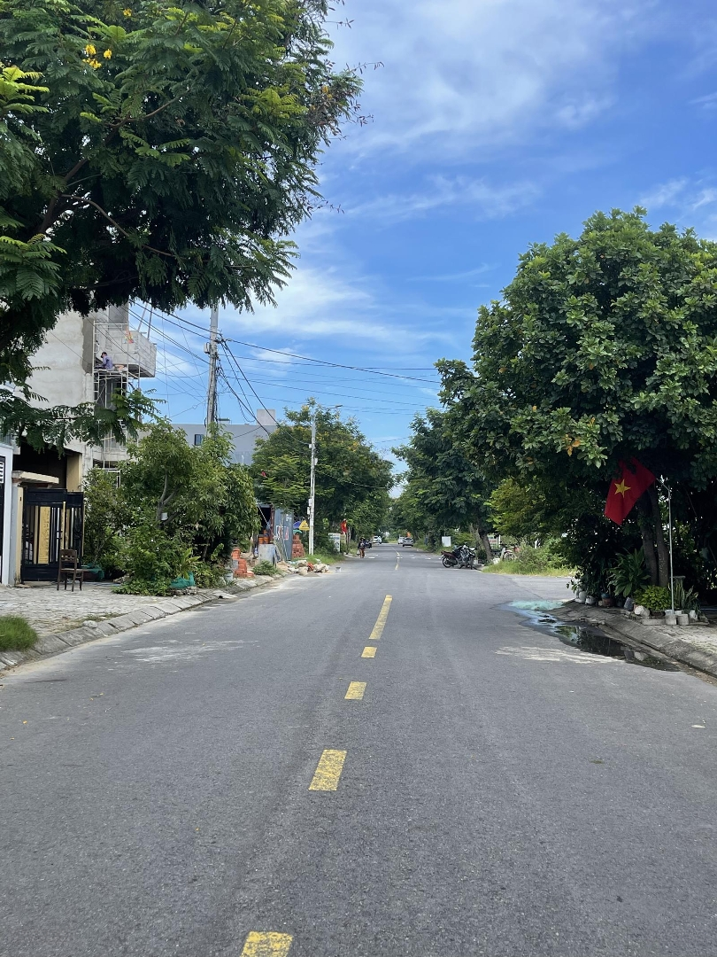 Chính Chủ Gửi Bán Lô đất Biển View Chợ, 128m2 Giá Chỉ 8 Tỷ. Gần Bãi Tắm Tân Trà