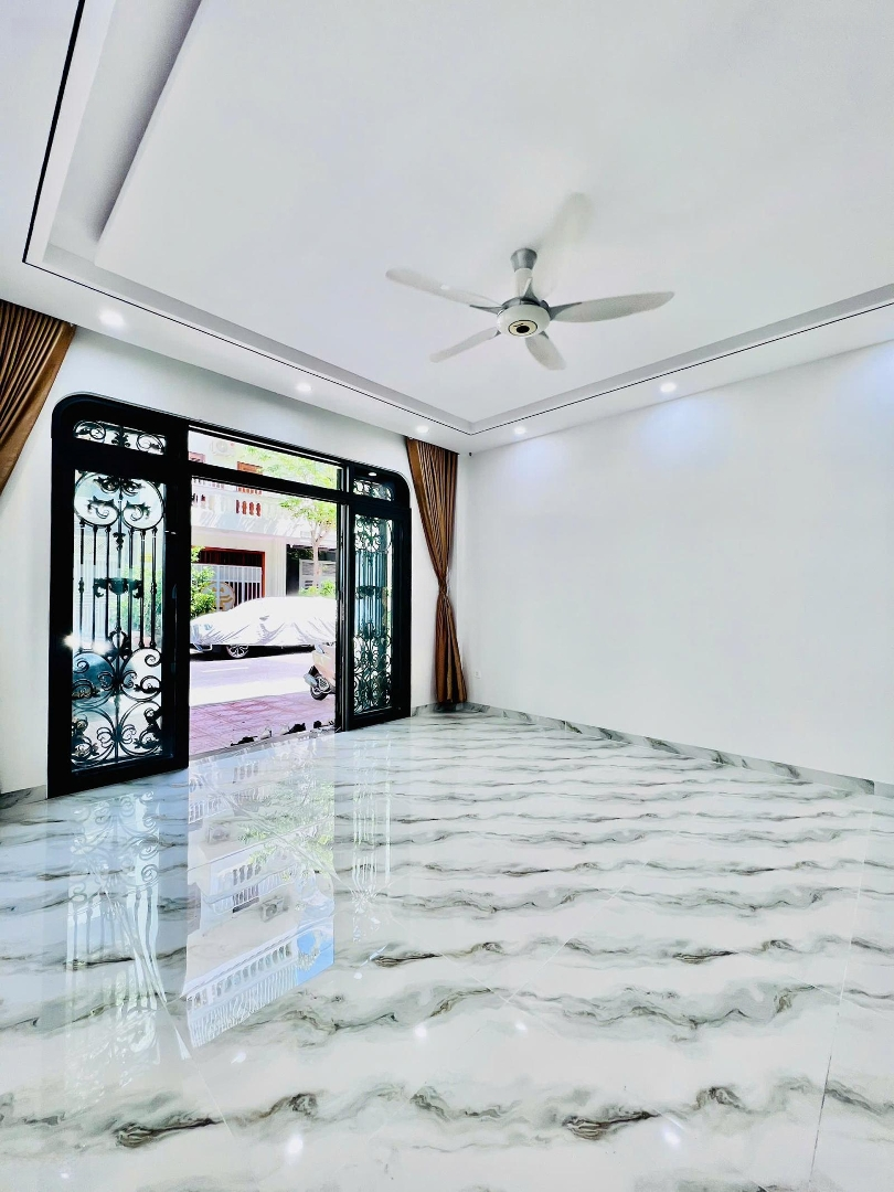 Bán Nhà 3 Tầng Hà Quang 2 Xây Dựng Theo Kiến Trúc Hiện đại Sang Trọng. Lh: Gặp Trang