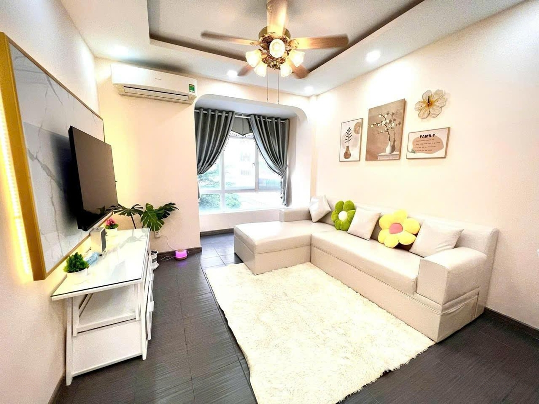 Cần Bán Căn Hộ 68m2, Chung Cư Sky Garden 3, Giá 4.850 Tỷ, Nhà đẹp, đang Có Hợp đồng Thuê ổn định.