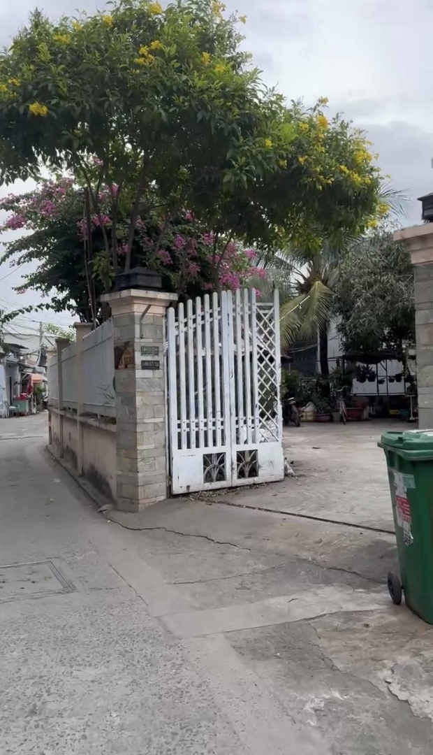 Giảm 2 Tỷ Cần Bán Nhanh Biệt Thự Sân Vườn Nghỉ Dưỡng 321,8m2 Hẻm Xe Hơi Hiếm Có Tại Quận 7
