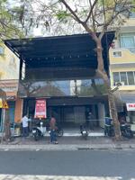Bán nhà mặt tiền đường Bạch Đằng, Nha Trang. Diện tích: 146m² ngang 7,2m. Gần chợ Xóm Mới. Giá bán: 27 tỷ.