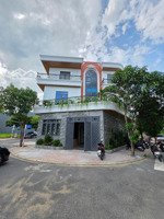 6,2tỷ tl bán nhà 3 mặt tiền full nội thất, trục chính kdc gần ngã tư bình chuẩn 300m, tp. thuận an