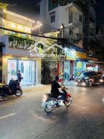 bán gấp căn nhà quận 10 ngay hồ thị kỷ, q10 giá 2tỷ9/48,5m2. sổ hoàn công đầy đủ, tặng nội thất
