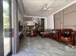 nhà 3 tầng 2 mặt tiền. trung tâm tp. ra bờ sông hàn 2 phút đi bộ.