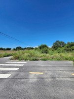 chính chủ cắt lỗ lô góc đường nhựa vỉa hè 13m, sổ sẵn thổ cư. trung tâm cam lâm gần biển và sân bay