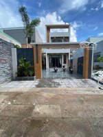 chủ cần bán gấp căn nhà sân vườn gần cầu cửa lấp, giáp p12 thuộc phước tỉnh xã long hải - tphcm