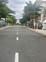 chính chủ bán gấp nhà 100m2, giá 3.35 tỷ, mặt tiền nguyễn hữu tiến, sổ vuông vức đẹp