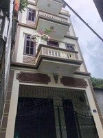 bán gấp nhà trung tâm hạ long cách ubnd phường trần hưng đạo 200m gần trường gần chợ