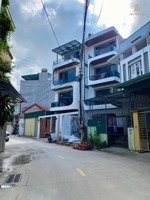 nhà đẹp, thiết kế theo mẫu mới nhất tại trung tâm hạ long. diện tích 73m2, đường trước nhà 7 m.