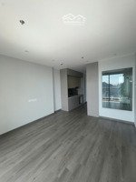 chờ 2 năm chán - bán lại cho khách cần - giá 1.1x tỷ - studio biển tầng cao 