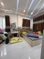 lê hồng phong quận 10, dt 44m2 4 tầng mới tinh, gấp bán giảm chào tốt.