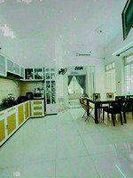 bán nhà cấp 4 hẻm ôtô đường thống nhất trung tâm thành phố vũng tàu chỉ 400m ra biển giá tốt nhất