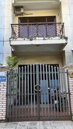 Cho Thuê Nhà 3 Tầng 4PN, 3WC, DTSD 220m2, Giá Siêu Hời 6 Triệu, đường Nguyễn Tấn Kỳ, Trần Phú, Quảng Ngãi để ở và kinh doanh