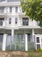 nhà phố 1 trệt 3 lầu, đang ra sổ - giá rẻ không tưởng