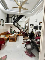 nhà đúc 3 tầng - cạnh lê trọng tấn - 30m ra mặt tiền, chỉ 4,x ty + vị trí: khúc lê trọng tấn - t