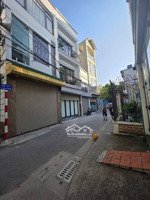 lô góc đức giang 52m giá 9,8 tỷ nội thất sịn sò