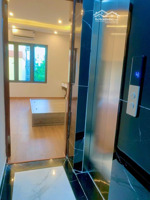 bán nhà riêng 32m2 tại thanh xuân. 6 tầng thang máy 4 ngủ rộng rãi đầy đủ công năng . giá 9,5 tỷ