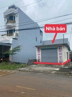 chính chủ bán gấp lô góc đất trục chính kinh doanh sẵn nhà c4 đại tự, yên lạc cạnh trường học 3,4tỷ