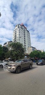 bán nhà kinh doanh mặt phố quận hoàn kiếm. sổ đỏ duy nhất 1 thửa, 1 cá nhân đứng tên, được xây cao.