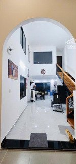 biệt thự + mặt tiền + hóc môn 280m2 - 11 tỷ (8x35) - 2 tầng - 5 phòng ngủ. đường 15m