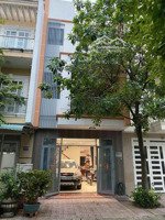 nhà 1 trệt 2 lầu kdc thuận giao, gần siêu thị aeon mall thuận an