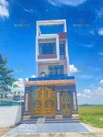 bán lô góc 2 mặt tiền trung tâm phố đà ngay công ty giày da 9000 công nhân.