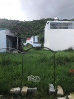 bán đất khu dân cư mặt đường quy hoach 27m ở hòn nghê, giá 12 triệu/m2