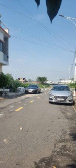 đất kdc nhựa full thổ cư giá 2,4 tỷ sổ sẵn gần ql13