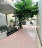 Bán biệt thự Cộng Hoà, P4, Tân Bình, 231m2, 3 tầng, ngang 7,6m, đẹp tuyệt, giá rẻ