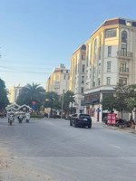 chính chủ bán lô góc mặt đường 52m trường chinh hải dương-160m- mt 10m- kinh doanh