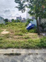 tôi cần bán gấp lô đất sau lưng trường cấp 3 đức hoà, 5x26m thổ cư (mua năm 2020). giá 900tr tl/shr