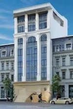 (chính chủ) tôi cần bán nhà mặt phố hàm long, quận hoàn kiếm, dt 230 m, 2 tầng, mt 10 m, 180 tỷ.