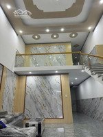 bán nhà sổ hồng riêng ngay nhà thờ bến sắn tân uyên giá chủ rao còn 890 triệu / 90m2