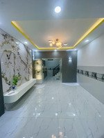 quận 6, nhà mới bình tiên ở liền được, ngang to gần 4m, 2pn 2wc đủ công năng cho gia đình, giá tốt