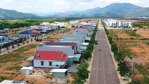 cần bán lô đất 150m2 giá rẻ trong khu dân cư vsip, gần tp biển quy nhơn