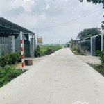 lô đất mặt tiền đường nhựa bê tông, sau lưng ubnd. trường học, chợ, sổ hồng riêng. thổ cư