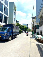 nhà đẹp 5,tầng thông ôtô tránh !
d/c song phương sơn đồng hn.
diện tích 41,m
giá 5,4ty