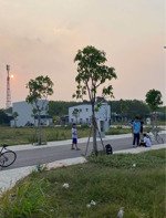 khách cần sang cọc lô đất thổ cư nằm trong dự án tân phú trung(dt8x10m)giá 1ty950tr còn bớt lộc lá