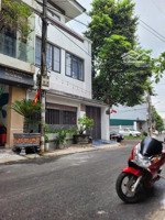 nhờ 500ace môi giới bán giúp. chính chủ bán nhà 3tầng 80m2 sổ cất két. phân lô cán bộ oto vào nhà