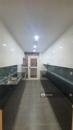 bán căn hộ discovery 67 trần phú, ba đình. diện tích 144.7m2. giá bán 125tr/m2. bàn giao hoàn thiện