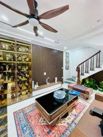 nhà ngọc khánh, 45m, 6 tầng, ngõ trước nhà 3m, thông tứ tung, nhà mới koong, chủ tặng nt, ở ngay