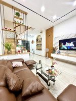 nhà mới xây siêu đẹp, thoáng mát, đường xe hơi né nhau. tiện kd